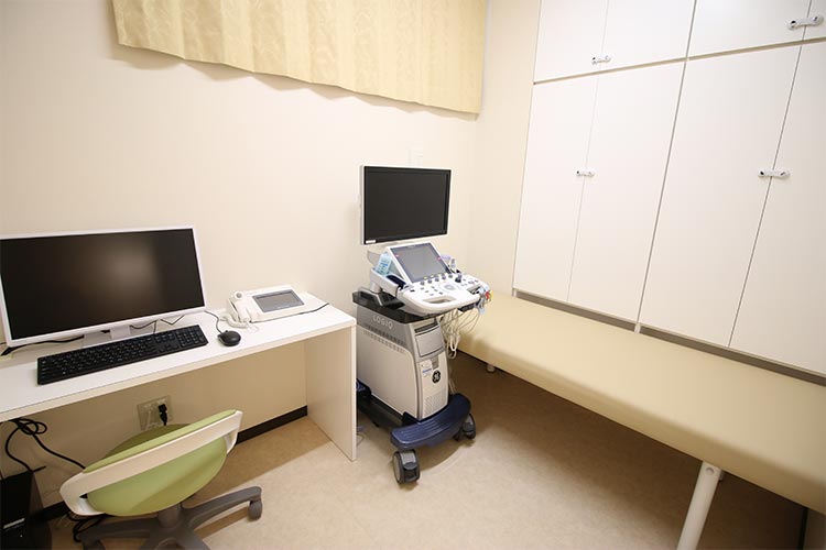 超音波検査室